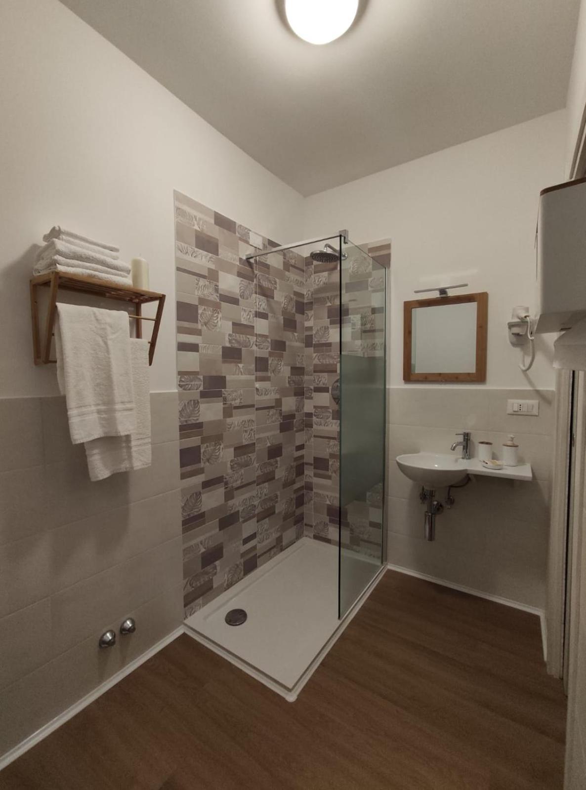 Loremi Rooms Термолі Екстер'єр фото